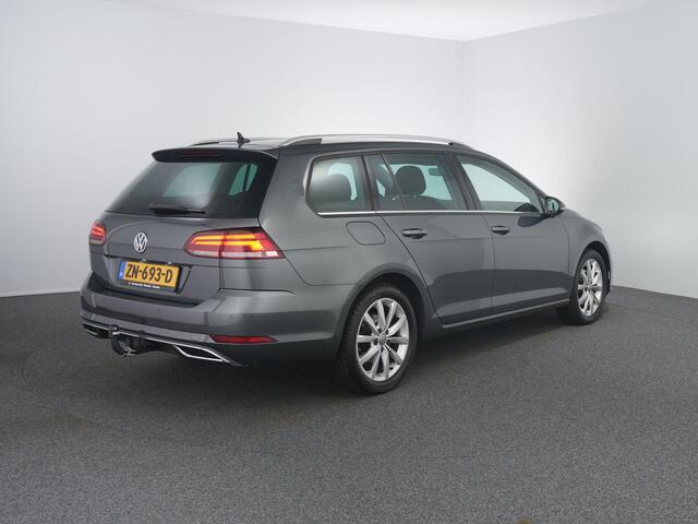 Volkswagen GOLF 1.5 TSI Highline Business R | Trekhaak afneembaar | Winterpakket | ACC | Ergostoel |