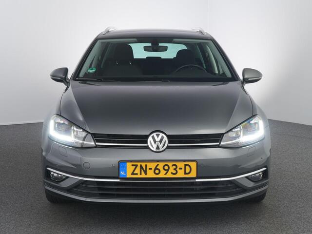 Volkswagen GOLF 1.5 TSI Highline Business R | Trekhaak afneembaar | Winterpakket | ACC | Ergostoel |