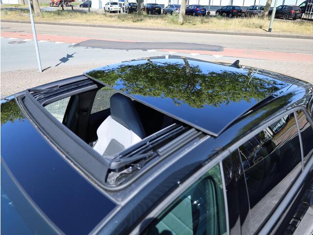 Volkswagen GOLF GTE 1.5 eHybrid 272PK | Panodak | Leer | 360° | Garantie 2031 | Head-up | Stoel Ventilatie | Memory | 18"Inch |