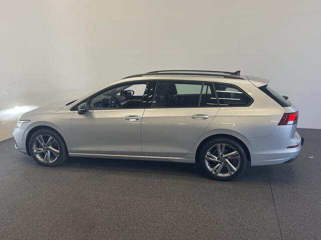 Volkswagen GOLF Variant 1.0 eTSI 110pk DSG Life Automaat Navigatie Climate Control Parkeer sensoren Cruise control adaptieve Stoelverwarming Led