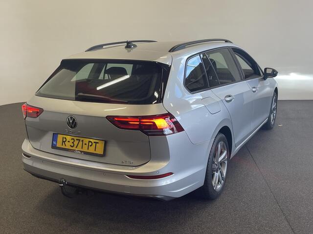 Volkswagen GOLF Variant 1.0 eTSI 110pk DSG Life Automaat Navigatie Climate Control Parkeer sensoren Cruise control adaptieve Stoelverwarming Led
