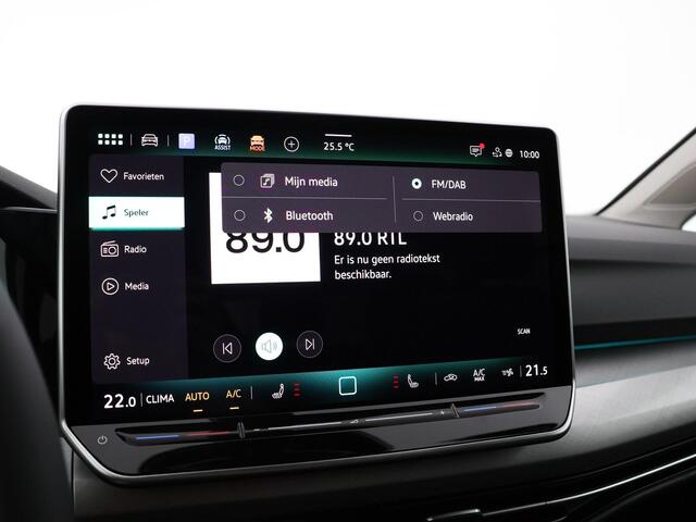 Volkswagen GOLF Life Edition 1.5 eHybrid 204 PK 6 versn. DSG · Achteruitrijcamera · Draadloze telefoonlader · Comfort pakket ·