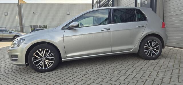 Volkswagen GOLF 1.2 TSI Allstar Airco | Cruise control | Stoelverwarming | PDC | CC | aangeboden voor een particulier