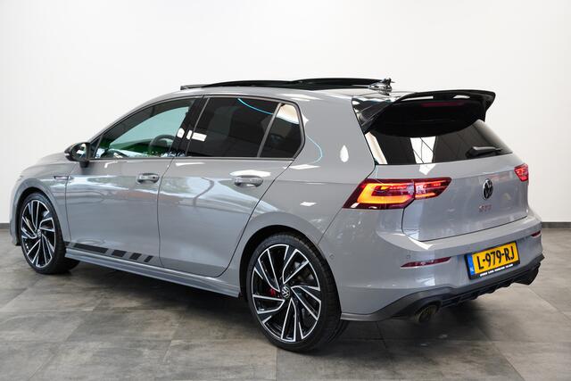 Volkswagen GOLF 2.0 TSI GTI Akrapovic Panoramadak Harman&Kardon Sterrenhemel 19''LM