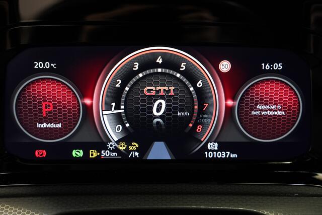 Volkswagen GOLF 2.0 TSI GTI Akrapovic Panoramadak Harman&Kardon Sterrenhemel 19''LM