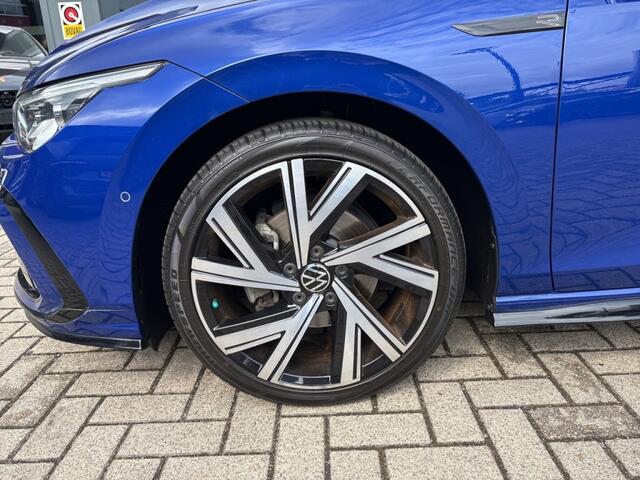 Volkswagen GOLF 1.5 eTSI DSG R-LINE PANO-DAK/CAMERA/ACC/STOEL+STUURVERW/CARPLAY