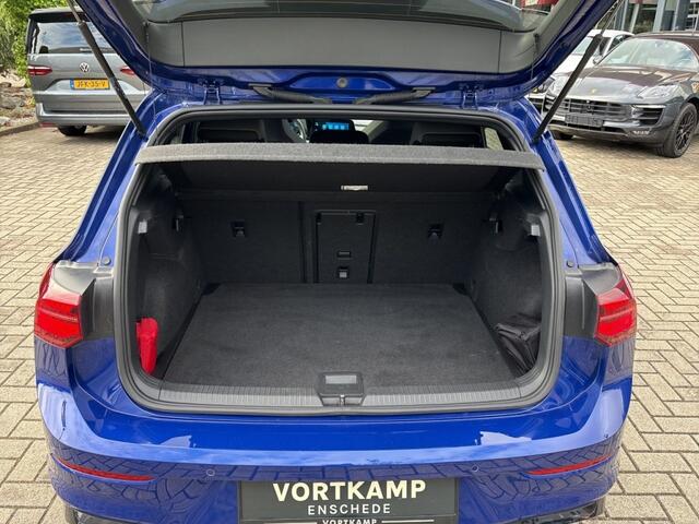 Volkswagen GOLF 1.5 eTSI DSG R-LINE PANO-DAK/CAMERA/ACC/STOEL+STUURVERW/CARPLAY