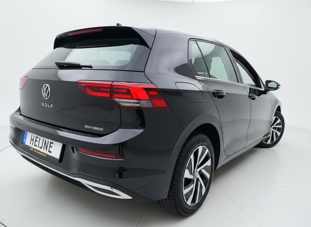 Volkswagen GOLF 204PK eHybrid PHEV DSG STYLE CAMERA/CARPLAY/SFEERVERL.