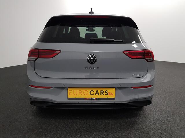Volkswagen GOLF 1.5 150pk eTSI Life DSG Navigatie Climate control Parkeer sensoren Stoelverwarming DAB Led Digitale Cockpit Lichtmetalen velgen Apple Carplay/ Android Auto