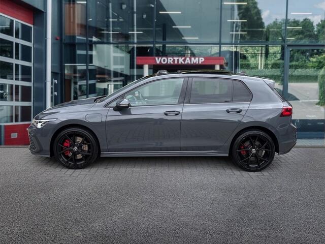 Volkswagen GOLF 1.4 TSI GTE PANO-DAK/CAMERA/ACC/19INCH.R-VELGEN/STOEL+STUURVERW