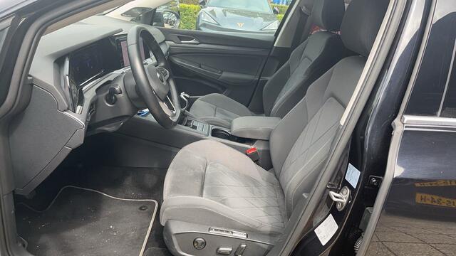 Volkswagen GOLF 1.5 TSI Style / Memory Seat / Stoelverwarming / Parkeersensoren V+A / LED / Wireless App Connect