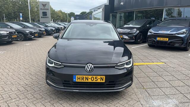 Volkswagen GOLF 1.5 TSI Style / Memory Seat / Stoelverwarming / Parkeersensoren V+A / LED / Wireless App Connect
