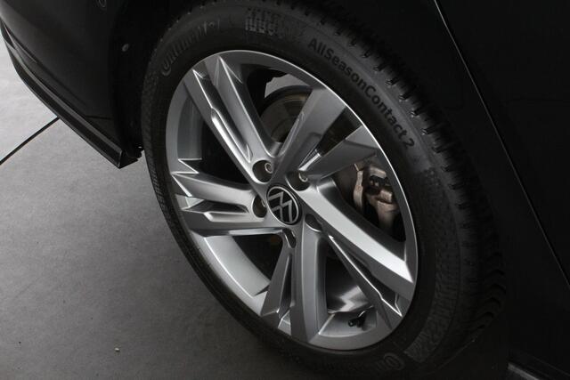 Volkswagen GOLF Variant 1.5 eTSI R-Line Business > Trekhaak/IQ.Light/Camera/Winterpakket