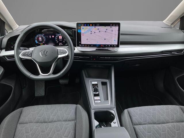 Volkswagen GOLF 1.5eTSI/150PK Life Edition · Apple/Android Car Play · Navigatie · Head-Up display · Stoel-& stuurverwarming · Garantie t/m 21-04-2030 of 100000km.