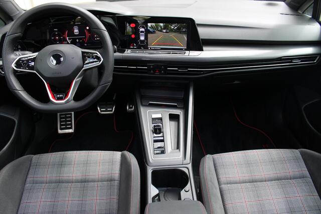 Volkswagen GOLF 2.0 TSI GTI 245PK | Panoramadak | Stoel- en stuurverwarming | Dodehoekdetectie | Adaptieve Cruise Control | Sfeerverlichting
