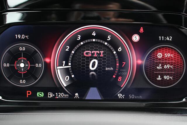 Volkswagen GOLF 2.0 TSI GTI 245PK | Panoramadak | Stoel- en stuurverwarming | Dodehoekdetectie | Adaptieve Cruise Control | Sfeerverlichting