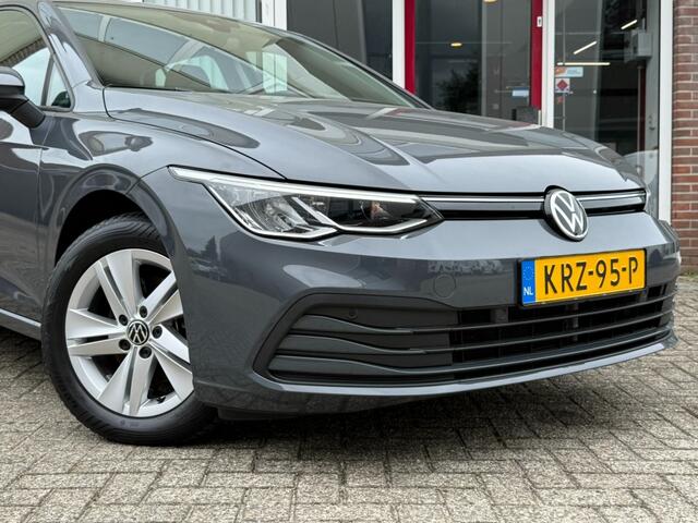 Volkswagen GOLF 1.5 TSI Life Business 131 PK I Rijklaar I Navigatie I DAB I Stoelverwarming