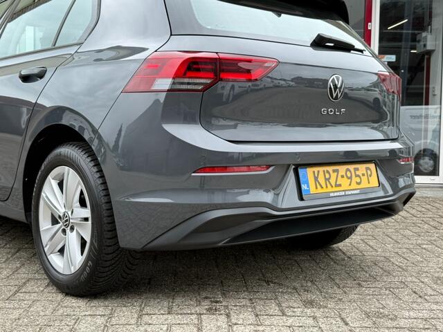 Volkswagen GOLF 1.5 TSI Life Business 131 PK I Rijklaar I Navigatie I DAB I Stoelverwarming