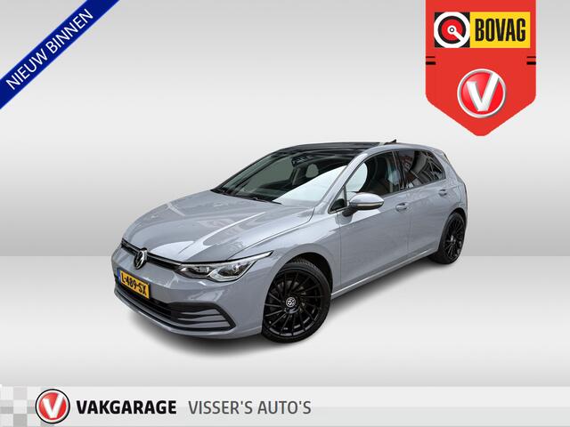 Volkswagen GOLF 1.0 eTSI Life | stoelverwarming | stuurverwarming | applecarplay/android auto | 18 inch velgen |