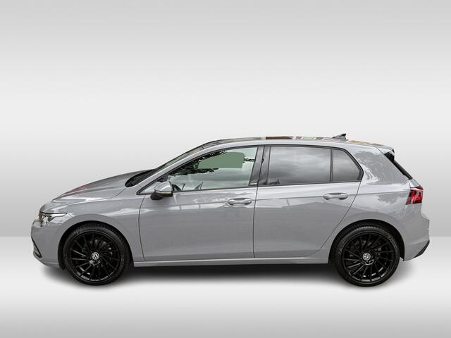 Volkswagen GOLF 1.0 eTSI Life | stoelverwarming | stuurverwarming | applecarplay/android auto | 18 inch velgen |