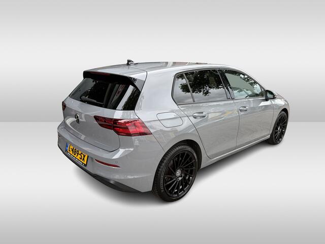 Volkswagen GOLF 1.0 eTSI Life | stoelverwarming | stuurverwarming | applecarplay/android auto | 18 inch velgen |