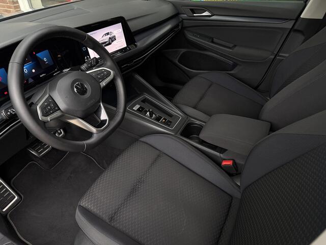 Volkswagen GOLF 1.0 eTSI Life | stoelverwarming | stuurverwarming | applecarplay/android auto | 18 inch velgen |