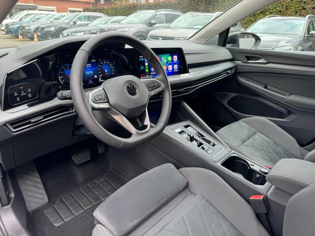Volkswagen GOLF Variant 1.5 eTSI ACT DSG Style Camera ACC IQ.Light App-Connect Navi