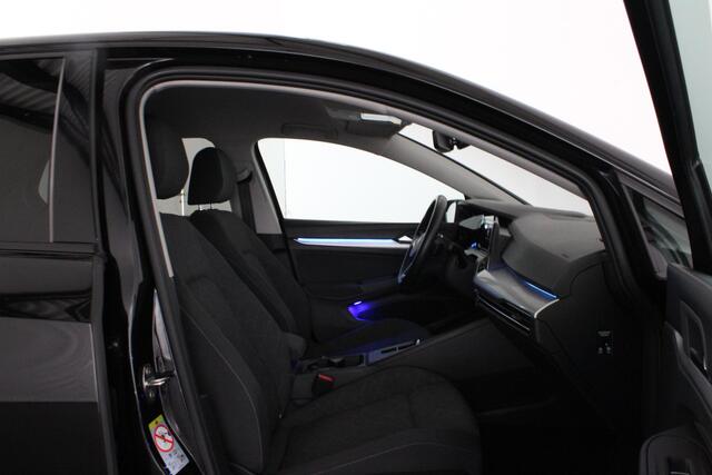 Volkswagen GOLF 1.5 eTSI Life > Camera/ACC/Stoelverwarming/Sfeerverlichting....