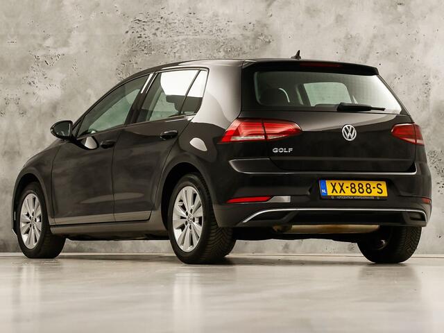 Volkswagen GOLF 1.0 TSI Sportline (APPLE CARPLAY, NAP, GROOT NAVI, CLIMATE, PARKEERSENSOREN, SPORTSTOELEN, LM VELGEN, ADAPTIVE CRUISE, NIEUWSTAAT)