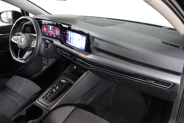 Volkswagen GOLF 1.5 eTSI Style | Sfeer | Pano | Camera | Dealer Onderhouden