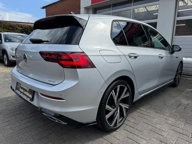 Volkswagen GOLF 1.5 eTSI 150PK DSG R-Line Camera ACC IQ.Light harman/kardon App-Connect