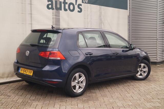 Volkswagen GOLF 1.2 TSI Trendline -ECC-PDC-NAVI-