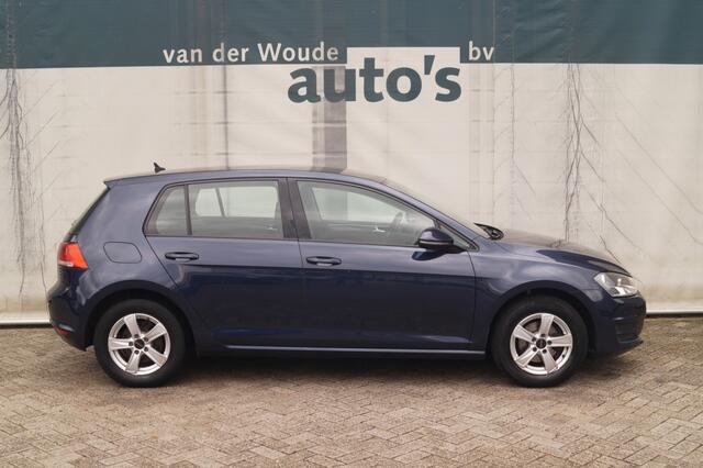 Volkswagen GOLF 1.2 TSI Trendline -ECC-PDC-NAVI-