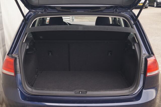 Volkswagen GOLF 1.2 TSI Trendline -ECC-PDC-NAVI-