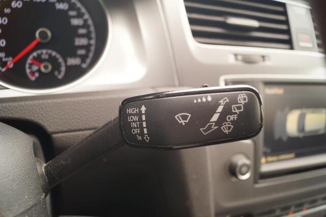 Volkswagen GOLF 1.2 TSI Trendline -ECC-PDC-NAVI-
