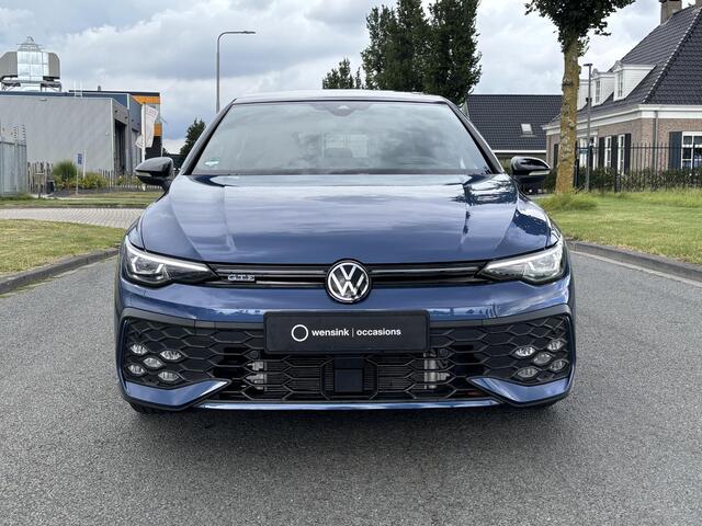 Volkswagen GOLF 1.5 eHybrid GTE | Panoramadak | Garantie tot 12-2030* | Stoelverkoeling | HUD | Trekhaak| Lederen bekleding | Apple Carplay/Android Auto | IQ Light |