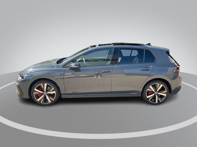 Volkswagen GOLF 1.5 272pk DSG eHybrid GTE · Panoramadak · Camera · Apple/Android Car Play · Head-Up · Stoel-&Stuurverwarming · 18'' Inch · Garantie t/m 27-10-2030 of 100.000km