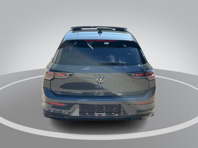 Volkswagen GOLF 1.5 272pk DSG eHybrid GTE · Panoramadak · Camera · Apple/Android Car Play · Head-Up · Stoel-&Stuurverwarming · 18'' Inch · Garantie t/m 27-10-2030 of 100.000km