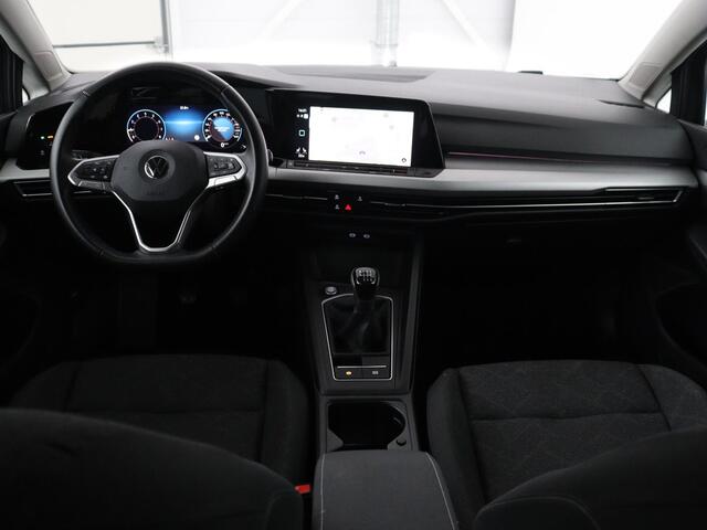 Volkswagen GOLF 1.5 TSI Life | Stuur/stoel verwarming | Adaptive cruise | Sfeerverlichting | Carplay | Park assist | Navigatie | Climate control | Virtueel dashboard | Trekhaak