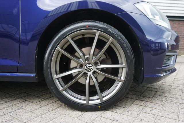 Volkswagen GOLF 1.0 TSI 115PK/Camera/18Inch.LMV.Nieuw!/CARPLAY.