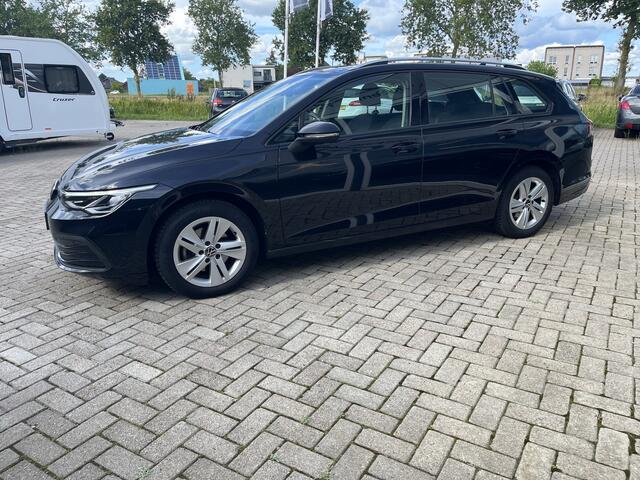 Volkswagen GOLF Variant 1.0 eTSI Life Carplay / Led / Acc / Lmv
