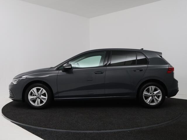 Volkswagen GOLF 1.5 TSI Style | Virtual Cockpit | Stuur-/Stoelverwarming | Camera | Parkeersensoren | Onderweg-naar-dealer