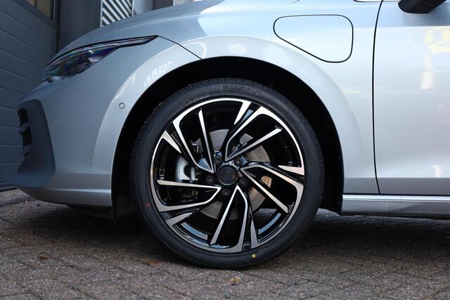 Volkswagen GOLF 1.5 eHybrid Style Edition
