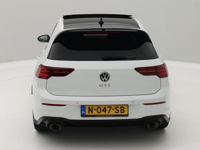 Volkswagen GOLF 2.0 TSI GTI 45 JAHRE! / Pano / Akrapovic / Camera / LED