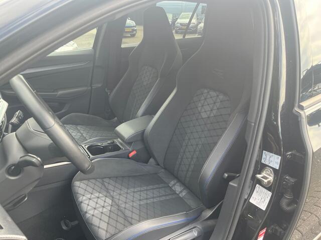 Volkswagen GOLF Variant 1.5 TSI R-Line | Camera | Carplay | Leder | PDC | Stoelverw. | ACC | Climate