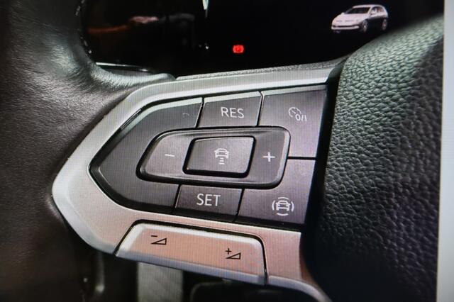 Volkswagen GOLF 1.5 TSI STYLE , NAVI, APPLE CARPLAY, VIRTUAL COCKPIT