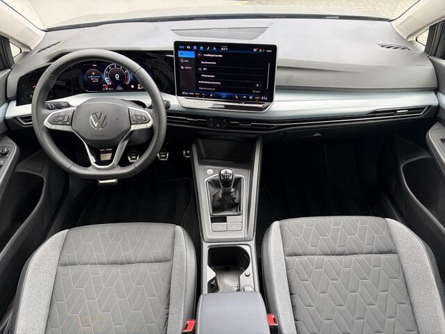 Volkswagen GOLF 1.5 TSI GOAL / Airco / Stuur & Stoelverwarming / Adaptive cruise control / hill hold / Apple Carplay Android Auto / Navigatie / PDC voor & achter / All Seasonbanden /