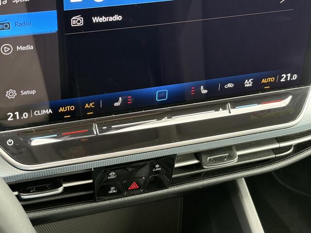 Volkswagen GOLF 1.5 TSI GOAL / Airco / Stuur & Stoelverwarming / Adaptive cruise control / hill hold / Apple Carplay Android Auto / Navigatie / PDC voor & achter / All Seasonbanden /