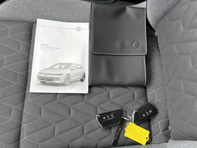 Volkswagen GOLF 1.5 TSI GOAL / Airco / Stuur & Stoelverwarming / Adaptive cruise control / hill hold / Apple Carplay Android Auto / Navigatie / PDC voor & achter / All Seasonbanden /