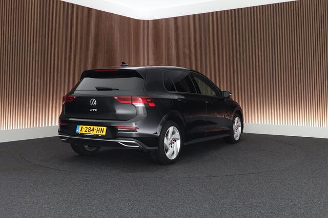 Volkswagen GOLF 1.4 eHybrid 245pk GTE Stoelverwarming Keyless ACC Virtual Cockpit Navigatie
